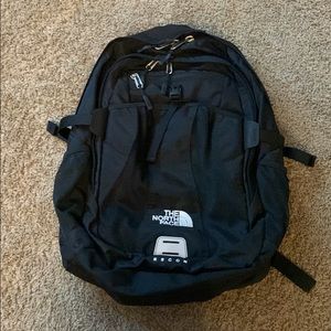 Black North Face Recon backpack in great condition!